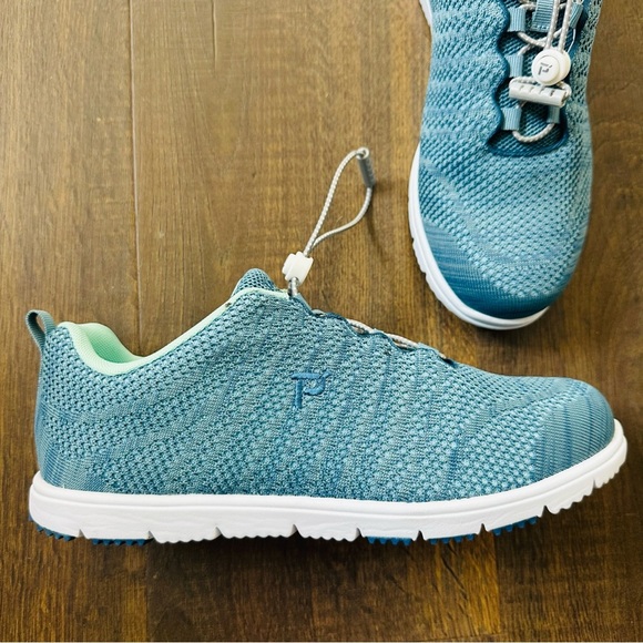 Propet Travelwalker Evo Sneaker | Size 9 X Wide - Picture 5 of 10